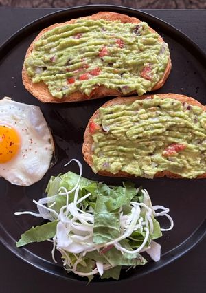 Avokadókrémes pirítós (Brunch 1.) recept fotója