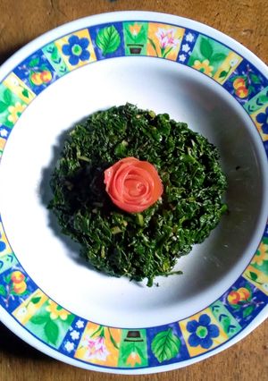 A picture of Steamed spinach.