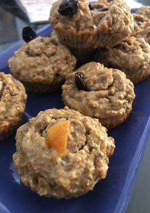 Una foto de Muffins integrales de manzana y canela (relleno 🎁)
