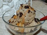 Una foto di dolce con banane senza uova