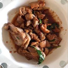 A picture of Chicken Fried with Wine, Sesame Oil and Soy Sauce.