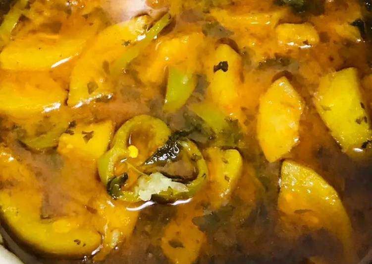 Recipe of Speedy Lauki Shimla Mirch / Kaddu &amp; capcisum curry