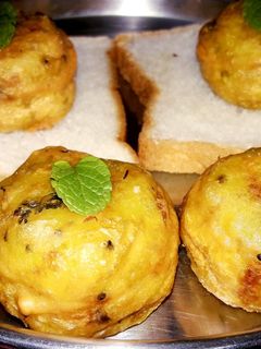 बटाटा बरा (Batata bada recipe in hindi) रेसिपी मुख्य फोटो