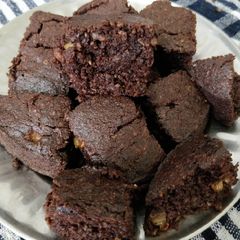 Oats Walnut Brownie A picture of Oats Walnut Brownie.