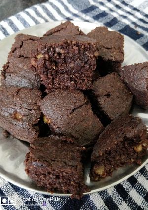 A picture of Oats Walnut Brownie.