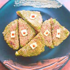 A picture of Oats Spinach open Toast.
