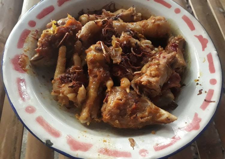 Ceker Kepala Ayam Mercon