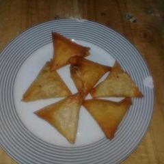 A picture of Samoosas.
