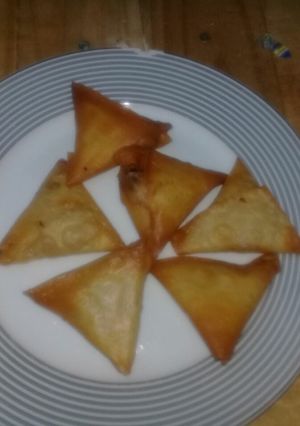A picture of Samoosas.