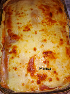 Una foto de Lasaña de crepes, rellena de carne, espinaca y fiambre