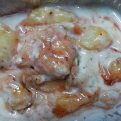 A picture of Idli dahi Chat.