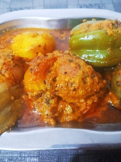 ભરેલું શાક(Stuff Shaak Recipe in Gujarati) રેસીપી મુખ્ય ફોટો