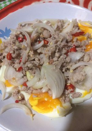 รูปของ ยำไข่ต้ม