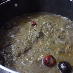 A picture of Sarso ka saag.