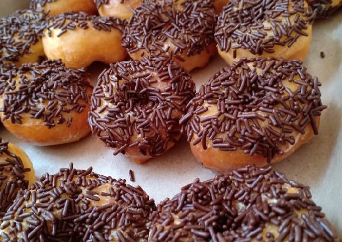 Resep Donat Empuk 4 Langkah Yang Cepat