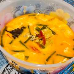 A picture of Sayur tahu teri nasi tanpa santan.