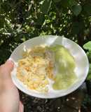 Mì ý sốt bơ + trứng chiên phô mai