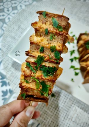 Una foto de Brocheta de solomillo y queso con tortilla de trigo