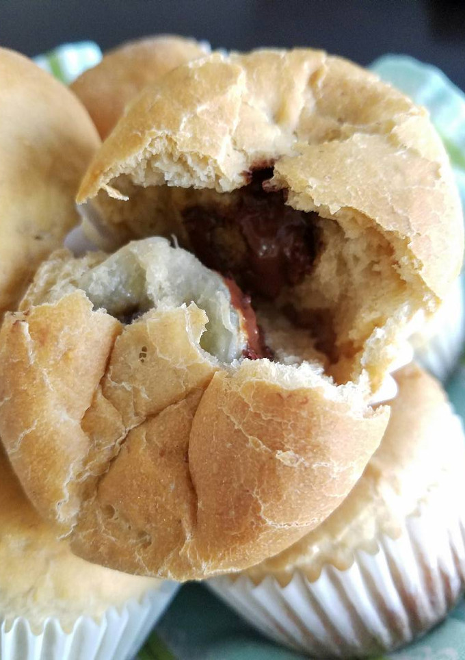 A picture of Café au lait & Choco Banana Buns.