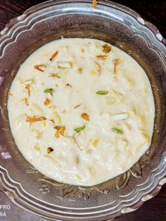 लच्छेदार रबड़ी (lachedar rabri recipe in Hindi) रेसिपी मुख्य फोटो