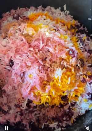 A picture of Persian soury cherry rice.