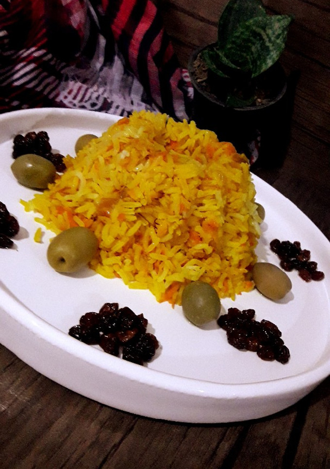 عکسی از دستور ساطری پلو ساده و بدون گوشت(شام ساده و فوری)
