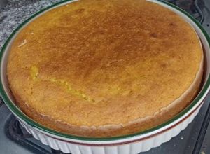 Una foto de Bizcochuelo/budín de mandarina esponjoso y fácil