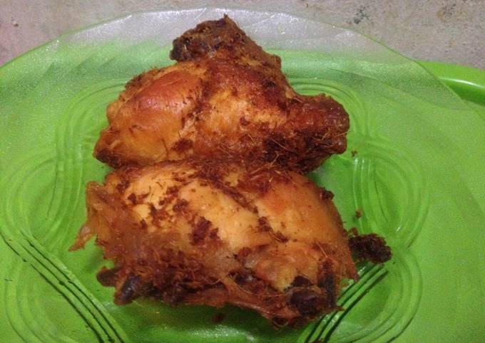 Resep Ayam Goreng Bumbu Kuning (lengkuas) oleh Ulfah Khairani - Cookpad