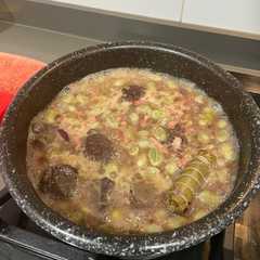 Una foto de Habas a la catalana