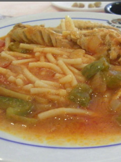Una foto de Fideos con caballa (típico de la Isla de San Fernando cuna de Camarón)