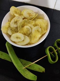 કાચા કેળાની વેફર (Raw Banana Wafer Recipe In Gujarati) રેસીપી મુખ્ય ફોટો