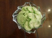 Una foto de eneldo y pepino