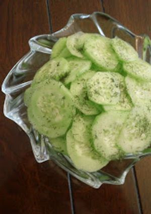 Una foto de Ensalada sueca de pepinos  ©