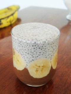 Una foto de Pudin de choco chía y plátano