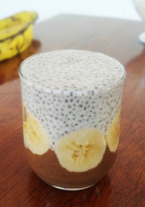 Una foto de Pudin de choco chía y plátano