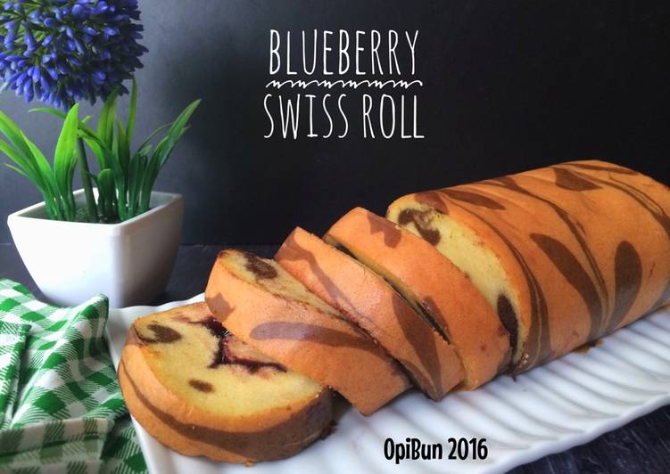 Blueberry Swiss Roll