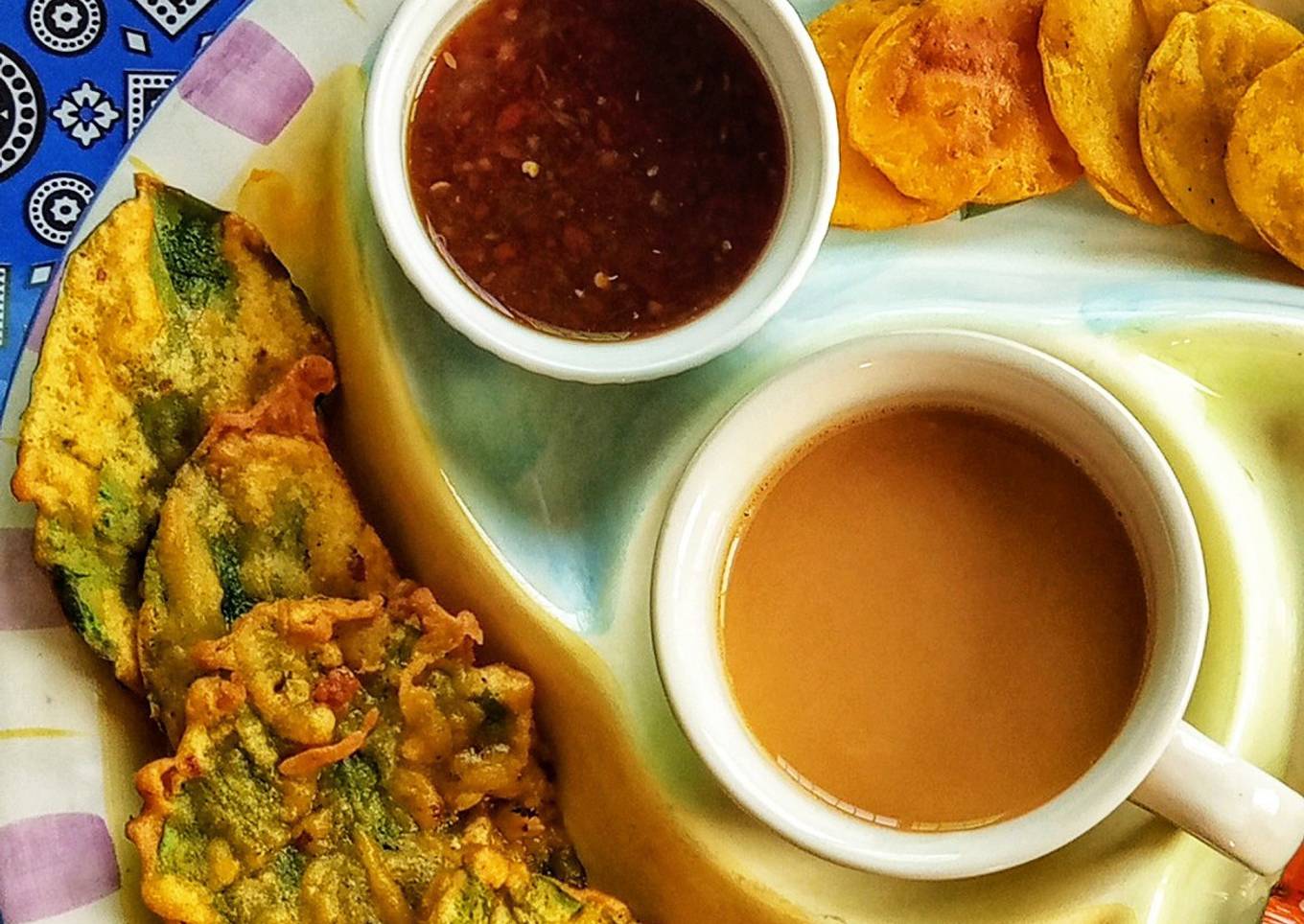 Pakoray with Tea
