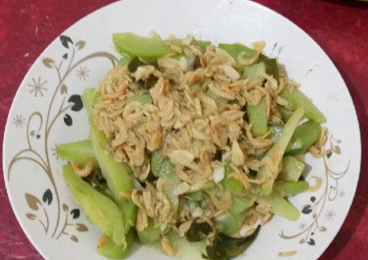 Resep Tumis labu siam udang rebon yang Enak Banget