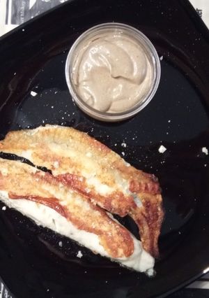 Una foto de Rodaballo a la Plancha con Mayonesa de Boletus y Ajo Negro