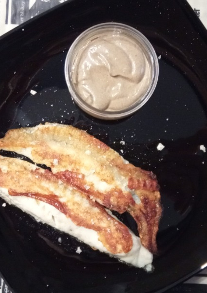 Una foto de Rodaballo a la Plancha con Mayonesa de Boletus y Ajo Negro