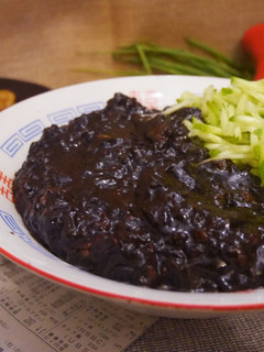 【影片】韓國炸醬麵【老娘的草根飯堂】 的食譜成品照片