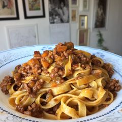 A picture of Tagliatelle alla Bolognese.