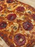 Pizza Caseira de Chouriço e Cogumelos