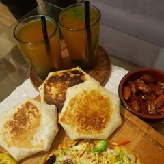 A picture of Crunchwrap Supreme.