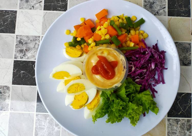 Cara Termudah Menyiapkan Salad sayur Bikin Ngiler