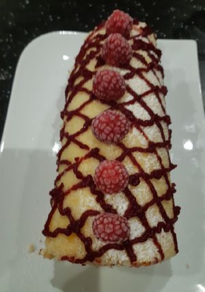 Une photo de Biscuit roulé aux fruits rouges