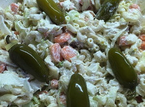 Una foto de Ensalada de coditos con pollo 🍗 y verduras