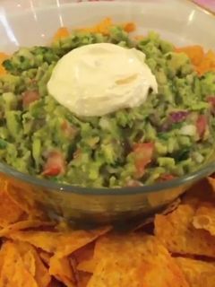 صورة لوصفة صلصة الافوكادو (الغواكامولي)