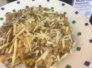 Una foto de Lentejas con carne y arroz en Multi-olla express Oster