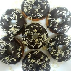 A picture of Yummy eggless doughnuts 😊(easy n quick version).